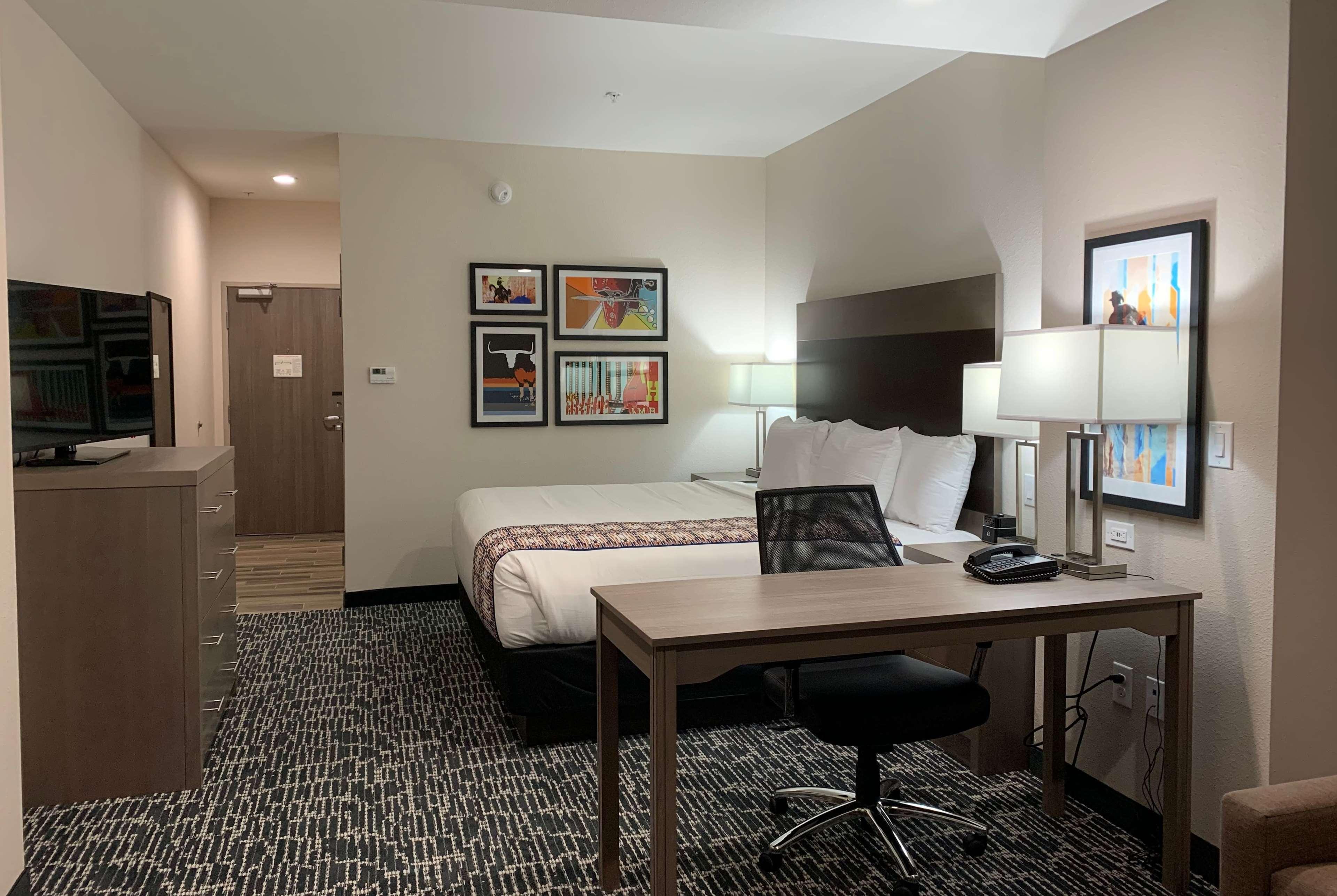 La Quinta Inn & Suites By Wyndham - Red Oak Tx Ih-35E Экстерьер фото